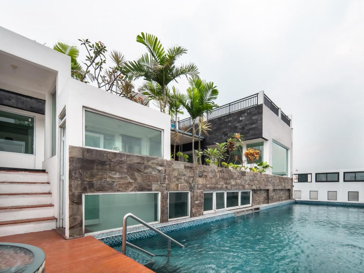 Cove Taman Aparthotel Jakarta Exterior photo